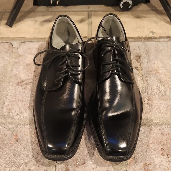 Men's Florsheim dress shoes - Picture 1 of 5